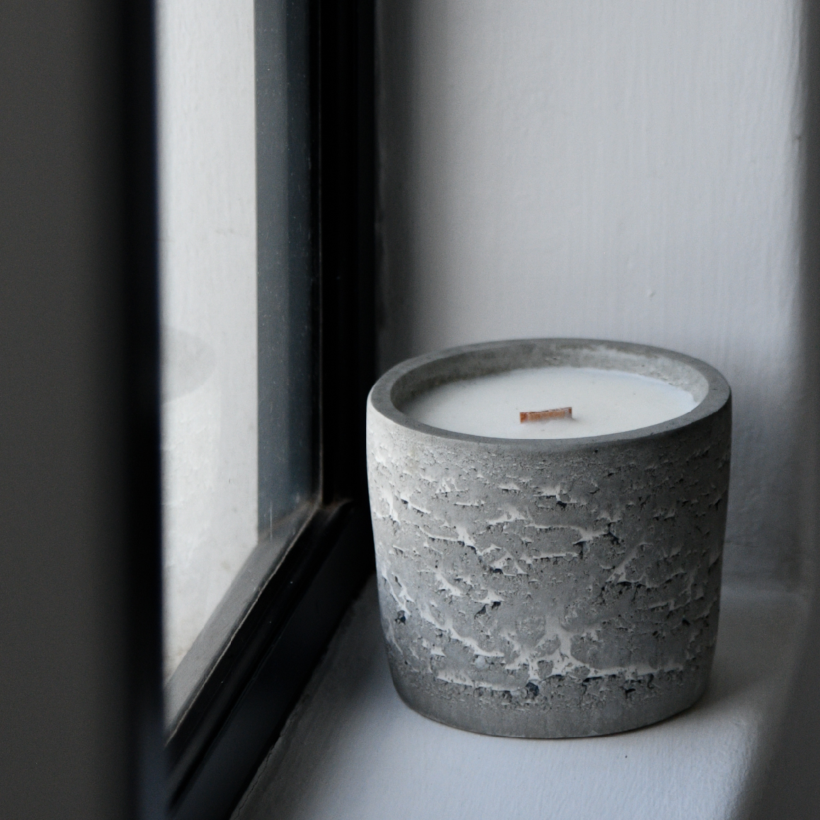 MARMO Coconut & Lime Soy Wax Candle | White Vessel